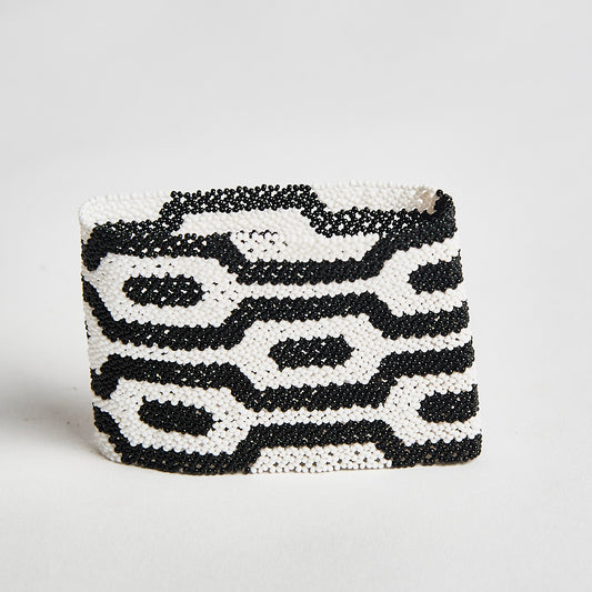 Pulseira de Miçanga Preta e Branca Kayapó