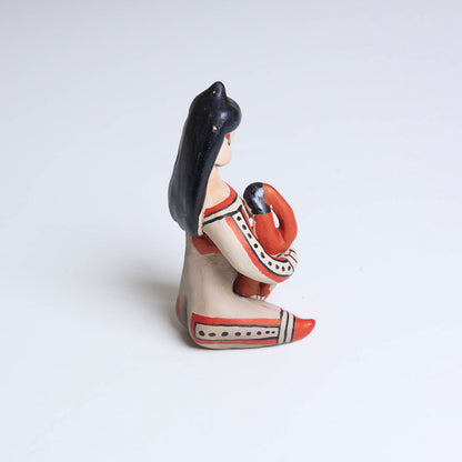 Boneca de cerâmica Ritxoko Povo Karajá