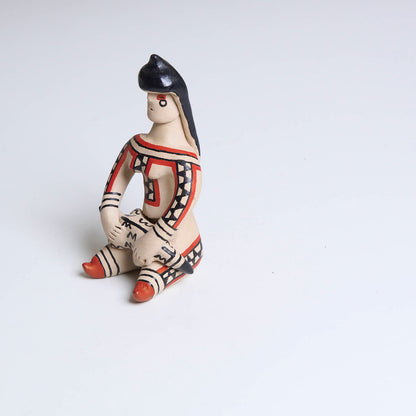 Boneca de cerâmica Ritxoko Povo Karajá