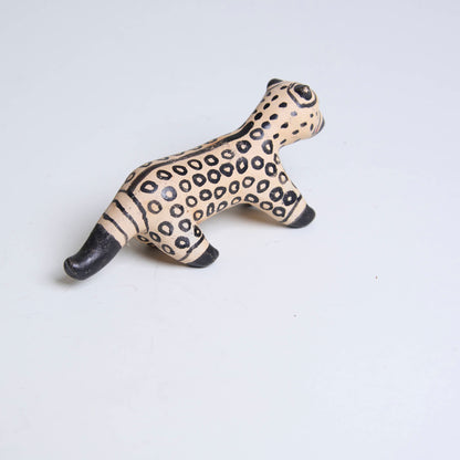 Bicho de cerâmica Povo Karajá